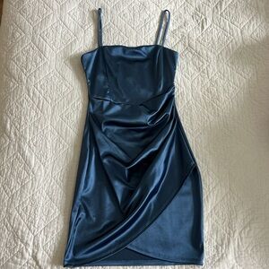 Windsor blue wavy dress 🌊 size small, worn once for a formal!